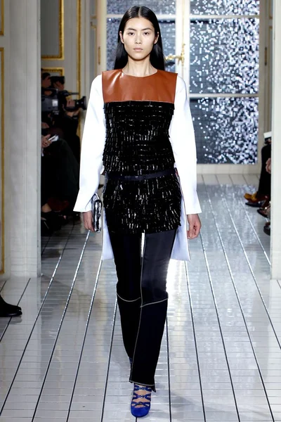 Look 28